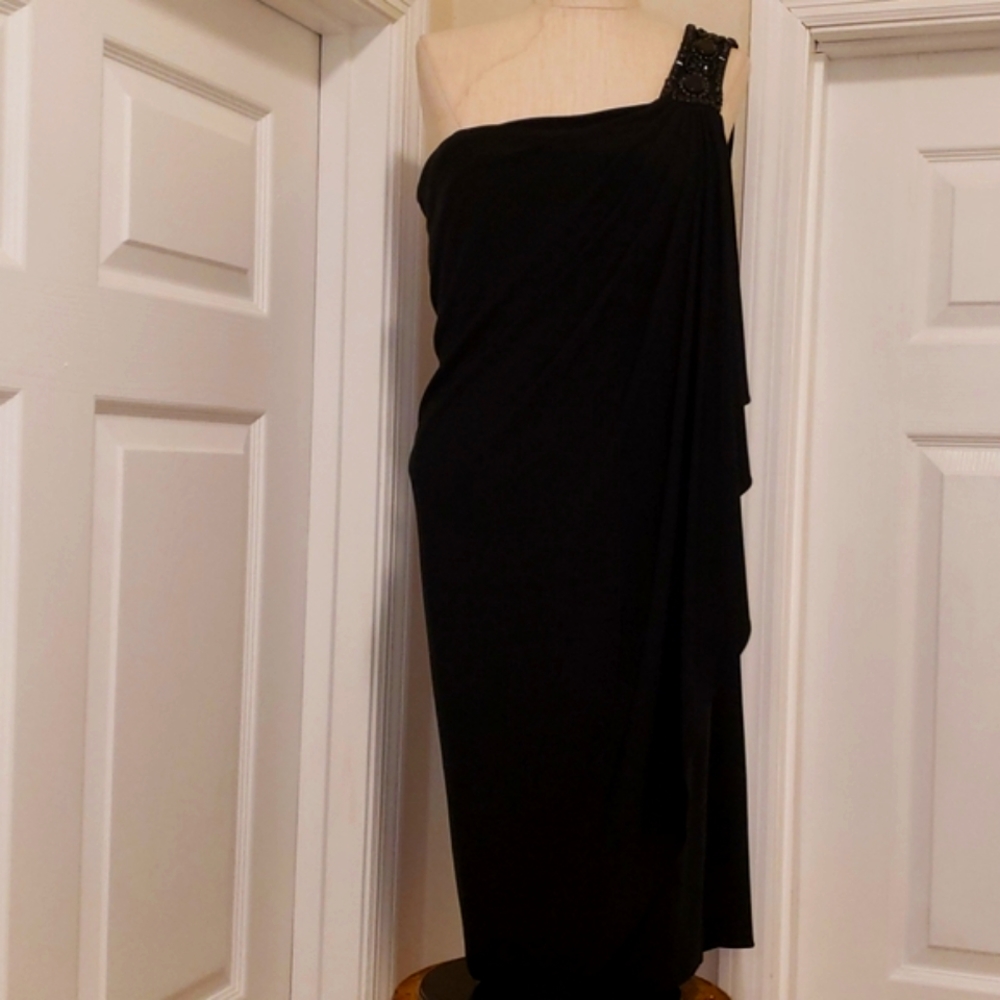 Maggy London black 1-shouler dress